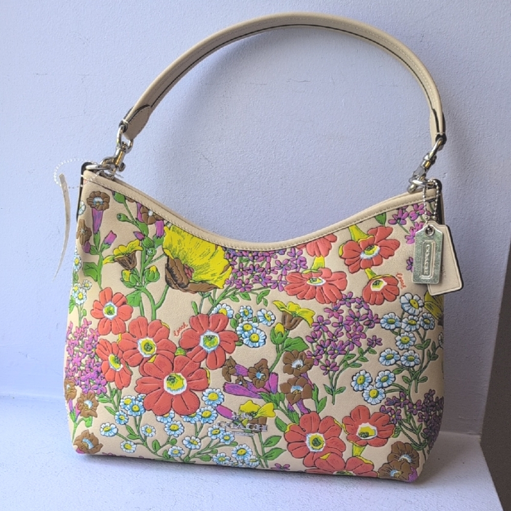 NWT Coach Laurel Shoulder Bag In Signature Canvas With Floral Print